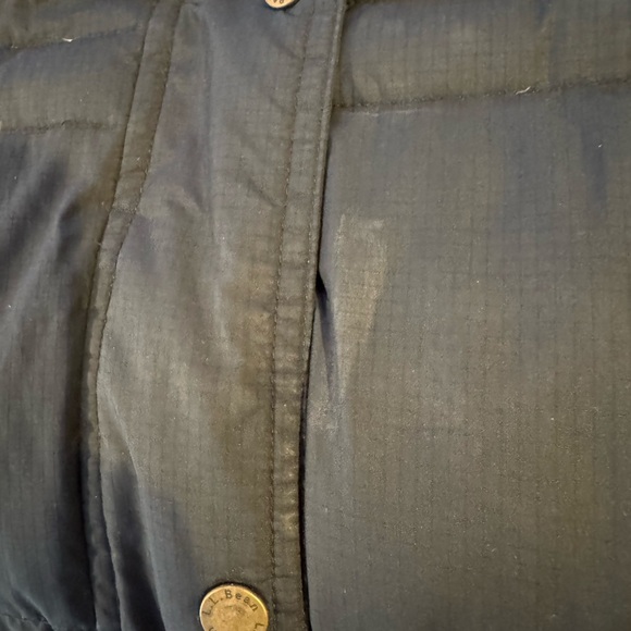 LL Bean Women’s Black Puffer Jacket - Picture 4 of 4